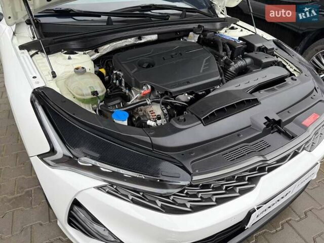 Білий Кіа K5, об'ємом двигуна 2 л та пробігом 167 тис. км за 19999 $, фото 41 на Automoto.ua