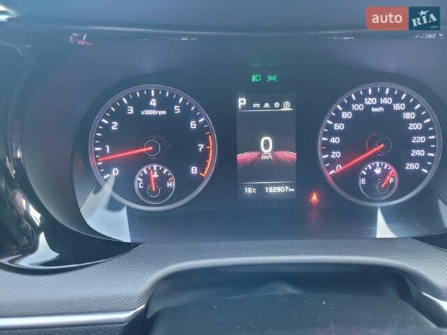 Білий Кіа K5, об'ємом двигуна 2 л та пробігом 192 тис. км за 19800 $, фото 14 на Automoto.ua