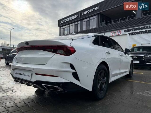 Білий Кіа K5, об'ємом двигуна 2 л та пробігом 167 тис. км за 19999 $, фото 6 на Automoto.ua