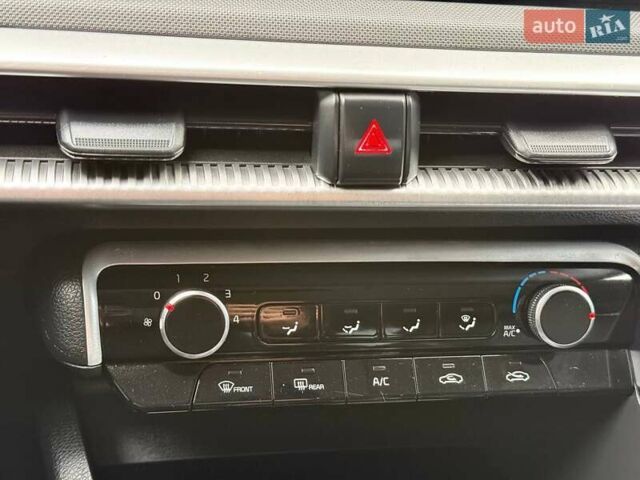 Білий Кіа K5, об'ємом двигуна 2 л та пробігом 167 тис. км за 19999 $, фото 36 на Automoto.ua
