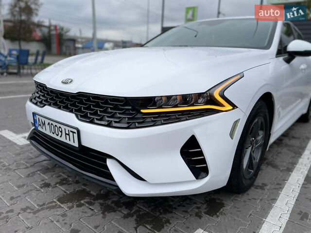 Белый Киа K5, объемом двигателя 1.6 л и пробегом 12 тыс. км за 20800 $, фото 15 на Automoto.ua