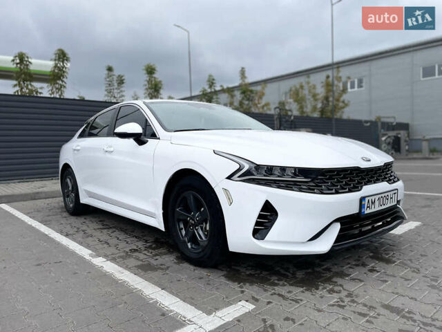 Белый Киа K5, объемом двигателя 1.6 л и пробегом 12 тыс. км за 20800 $, фото 2 на Automoto.ua