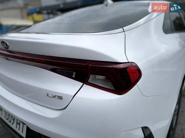 Белый Киа K5, объемом двигателя 1.6 л и пробегом 12 тыс. км за 20800 $, фото 13 на Automoto.ua