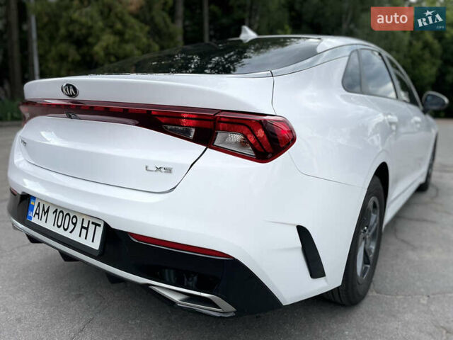 Білий Кіа K5, об'ємом двигуна 1.6 л та пробігом 12 тис. км за 21900 $, фото 11 на Automoto.ua