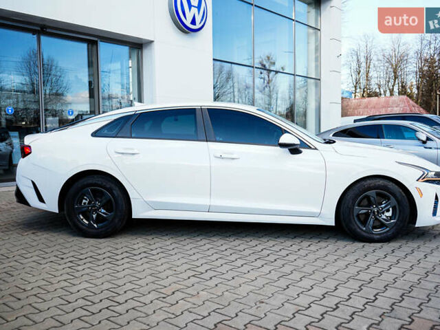 Білий Кіа K5, об'ємом двигуна 1.6 л та пробігом 12 тис. км за 21750 $, фото 5 на Automoto.ua