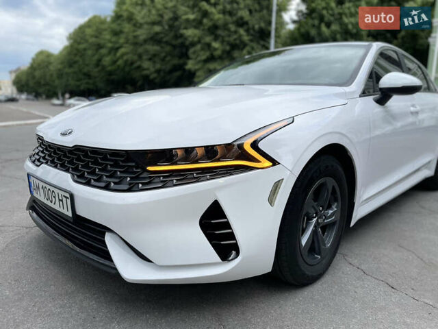 Білий Кіа K5, об'ємом двигуна 1.6 л та пробігом 12 тис. км за 21900 $, фото 6 на Automoto.ua