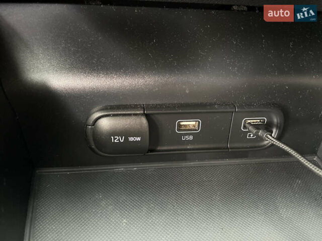 Белый Киа K5, объемом двигателя 1.6 л и пробегом 12 тыс. км за 20800 $, фото 38 на Automoto.ua