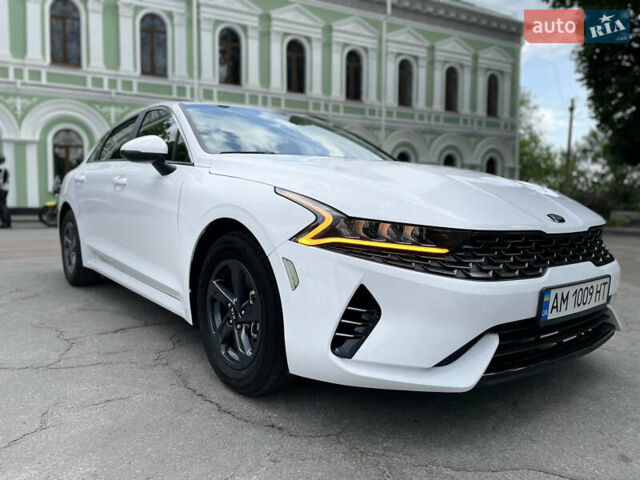 Білий Кіа K5, об'ємом двигуна 1.6 л та пробігом 12 тис. км за 21900 $, фото 5 на Automoto.ua