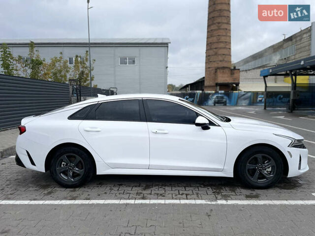 Белый Киа K5, объемом двигателя 1.6 л и пробегом 12 тыс. км за 20800 $, фото 6 на Automoto.ua