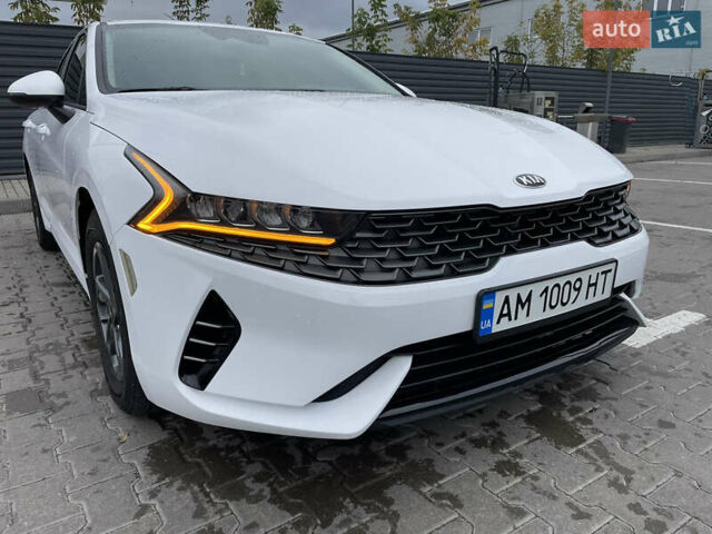 Белый Киа K5, объемом двигателя 1.6 л и пробегом 12 тыс. км за 20800 $, фото 16 на Automoto.ua