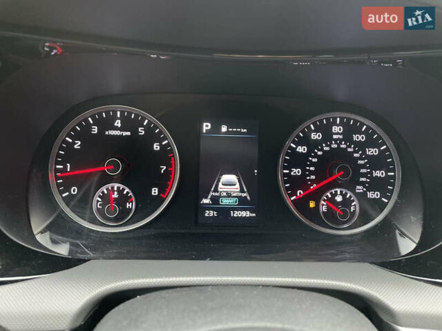 Білий Кіа K5, об'ємом двигуна 1.6 л та пробігом 12 тис. км за 21900 $, фото 31 на Automoto.ua