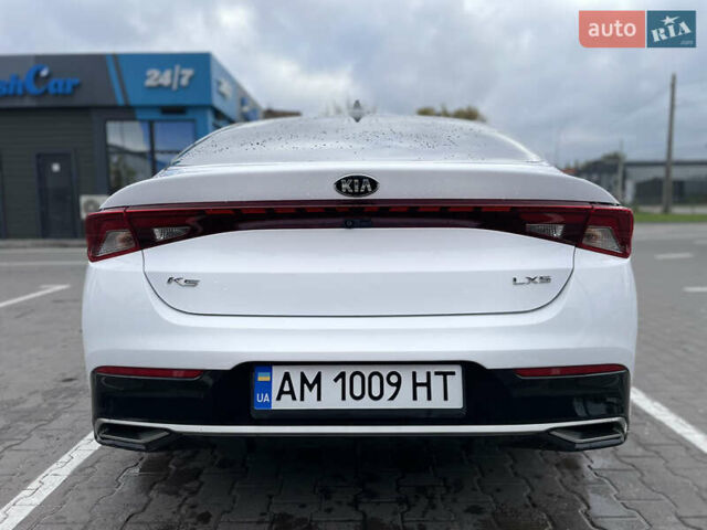 Белый Киа K5, объемом двигателя 1.6 л и пробегом 12 тыс. км за 20800 $, фото 8 на Automoto.ua