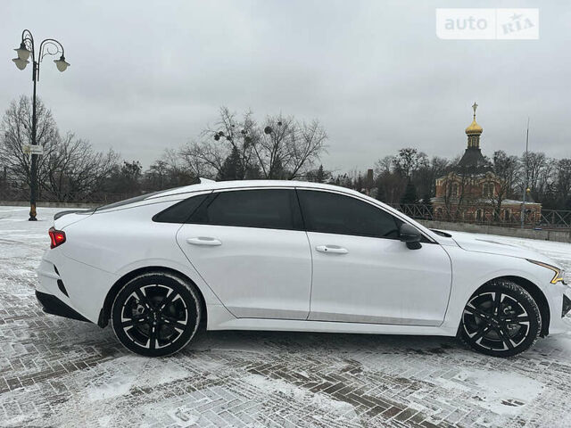 Белый Киа K5, объемом двигателя 1.6 л и пробегом 2 тыс. км за 26000 $, фото 5 на Automoto.ua