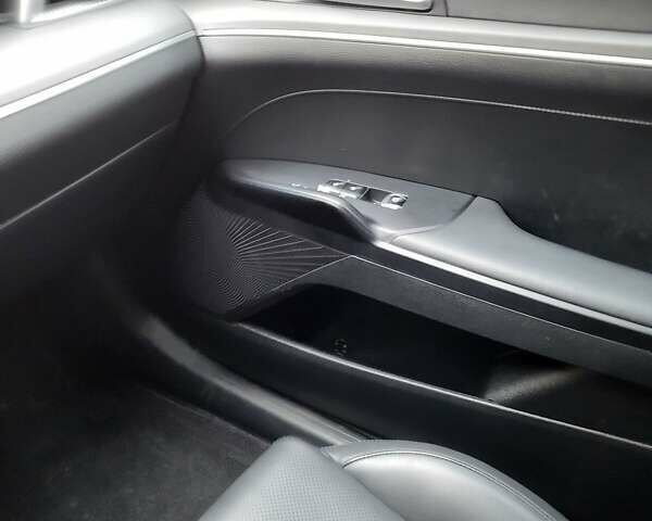 Белый Киа K5, объемом двигателя 2 л и пробегом 150 тыс. км за 24200 $, фото 8 на Automoto.ua