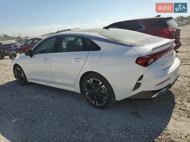 Белый Киа K5, объемом двигателя 1.6 л и пробегом 63 тыс. км за 9100 $, фото 2 на Automoto.ua