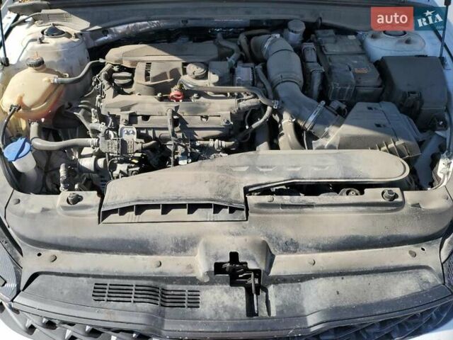 Белый Киа K5, объемом двигателя 1.6 л и пробегом 63 тыс. км за 9100 $, фото 10 на Automoto.ua