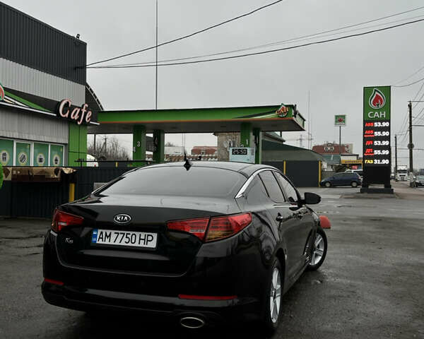 Чорний Кіа K5, об'ємом двигуна 2 л та пробігом 146 тис. км за 8999 $, фото 6 на Automoto.ua