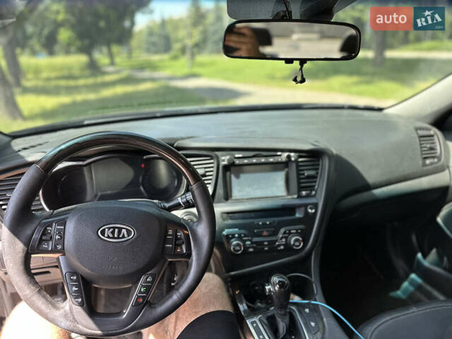 Черный Киа K5, объемом двигателя 2 л и пробегом 234 тыс. км за 7999 $, фото 8 на Automoto.ua