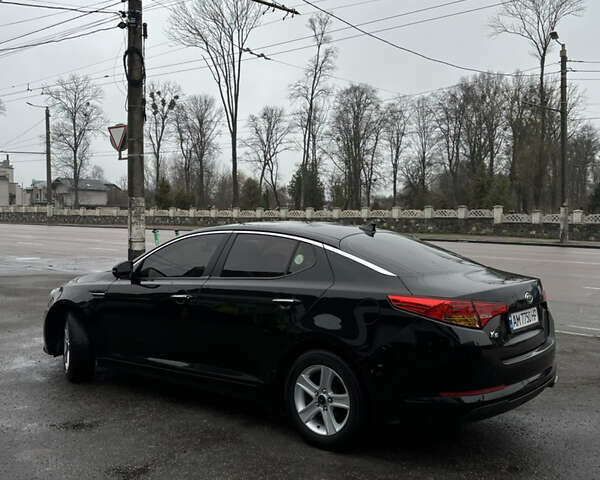 Чорний Кіа K5, об'ємом двигуна 2 л та пробігом 146 тис. км за 8999 $, фото 5 на Automoto.ua