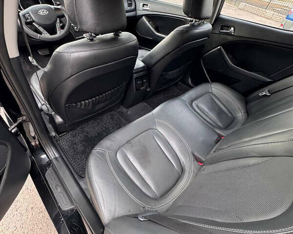 Черный Киа K5, объемом двигателя 2 л и пробегом 220 тыс. км за 7999 $, фото 15 на Automoto.ua