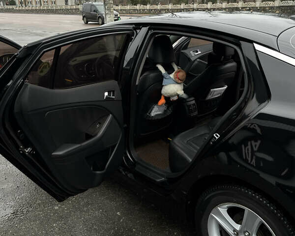 Чорний Кіа K5, об'ємом двигуна 2 л та пробігом 146 тис. км за 8999 $, фото 8 на Automoto.ua
