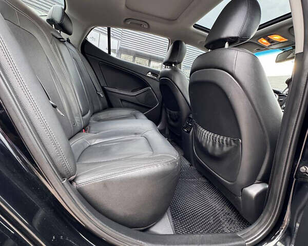 Черный Киа K5, объемом двигателя 2 л и пробегом 220 тыс. км за 7999 $, фото 14 на Automoto.ua