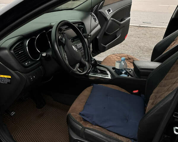 Чорний Кіа K5, об'ємом двигуна 2 л та пробігом 146 тис. км за 8999 $, фото 10 на Automoto.ua