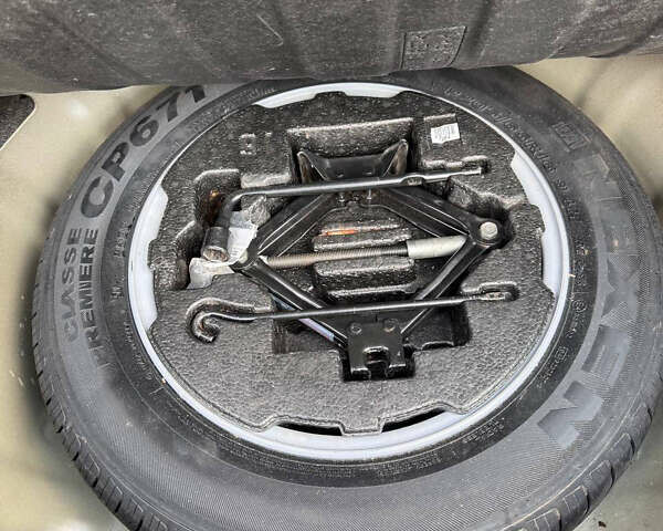 Черный Киа K5, объемом двигателя 2 л и пробегом 220 тыс. км за 7999 $, фото 17 на Automoto.ua