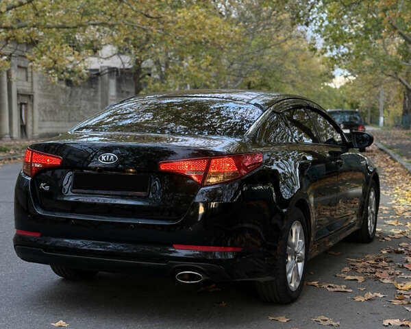 Чорний Кіа K5, об'ємом двигуна 2 л та пробігом 270 тис. км за 8500 $, фото 5 на Automoto.ua