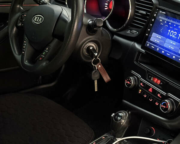Чорний Кіа K5, об'ємом двигуна 2 л та пробігом 270 тис. км за 8500 $, фото 17 на Automoto.ua