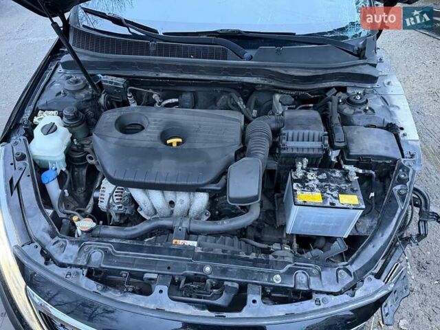 Чорний Кіа K5, об'ємом двигуна 2 л та пробігом 248 тис. км за 5850 $, фото 6 на Automoto.ua