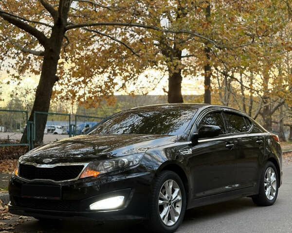 Чорний Кіа K5, об'ємом двигуна 2 л та пробігом 270 тис. км за 8500 $, фото 1 на Automoto.ua