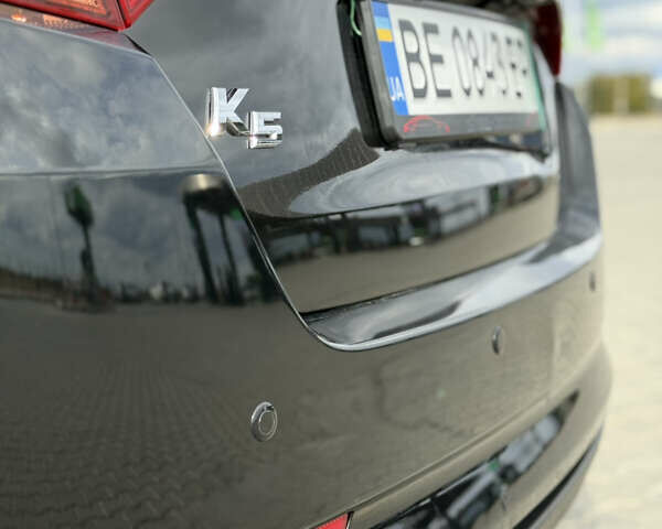 Чорний Кіа K5, об'ємом двигуна 2 л та пробігом 270 тис. км за 8700 $, фото 7 на Automoto.ua