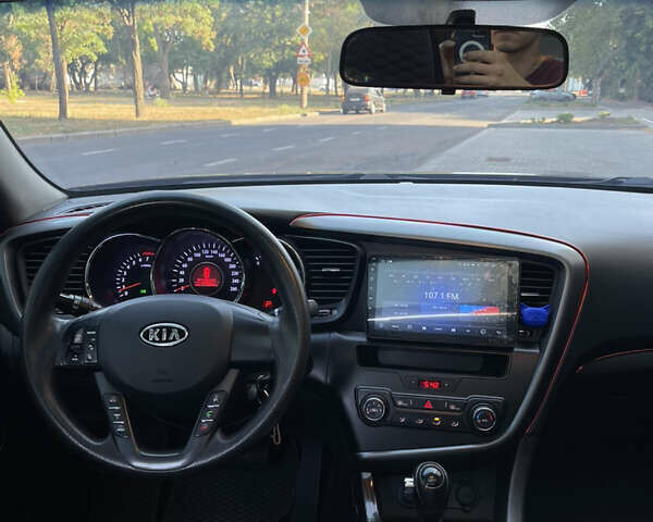 Черный Киа K5, объемом двигателя 2 л и пробегом 272 тыс. км за 8700 $, фото 14 на Automoto.ua