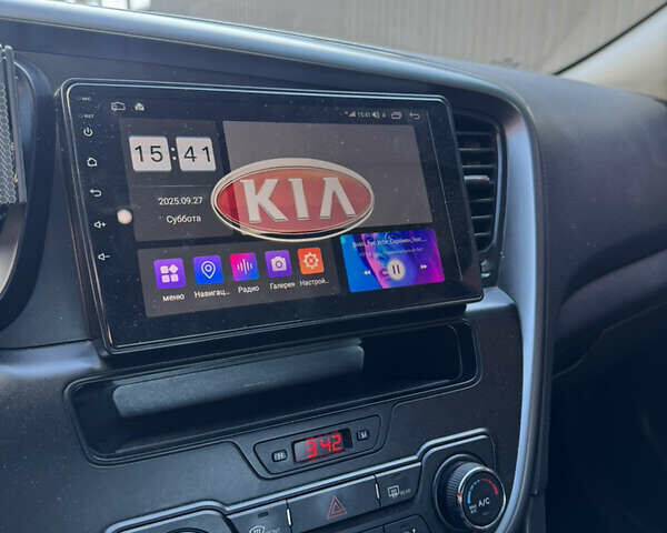Чорний Кіа K5, об'ємом двигуна 2 л та пробігом 269 тис. км за 8600 $, фото 17 на Automoto.ua