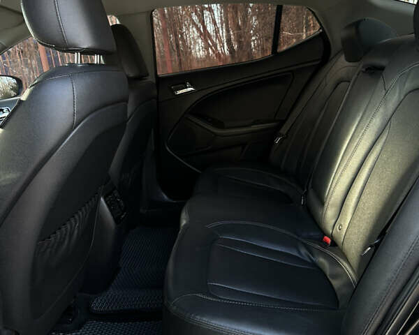 Черный Киа K5, объемом двигателя 2 л и пробегом 256 тыс. км за 9000 $, фото 26 на Automoto.ua