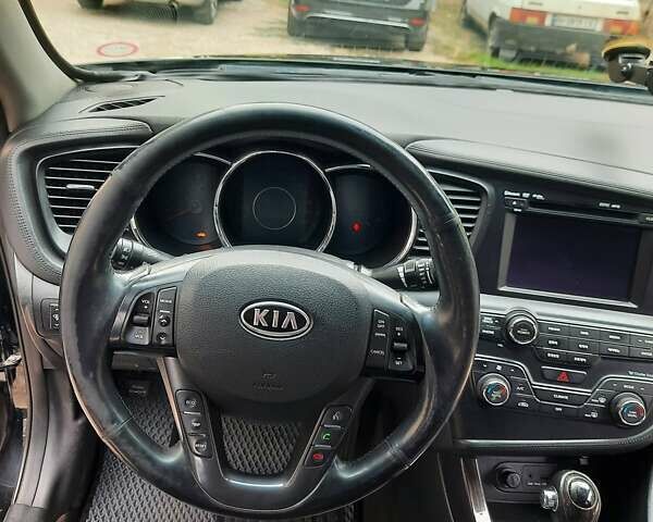 Чорний Кіа K5, об'ємом двигуна 2 л та пробігом 237 тис. км за 8500 $, фото 6 на Automoto.ua