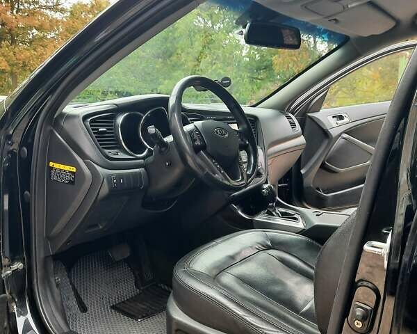 Чорний Кіа K5, об'ємом двигуна 2 л та пробігом 237 тис. км за 8500 $, фото 4 на Automoto.ua