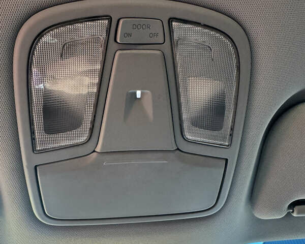 Чорний Кіа K5, об'ємом двигуна 2 л та пробігом 269 тис. км за 8600 $, фото 12 на Automoto.ua