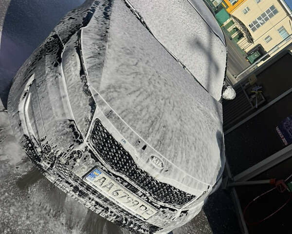 Чорний Кіа K5, об'ємом двигуна 2 л та пробігом 269 тис. км за 8600 $, фото 5 на Automoto.ua