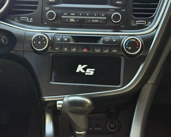 Черный Киа K5, объемом двигателя 2 л и пробегом 222 тыс. км за 9200 $, фото 12 на Automoto.ua