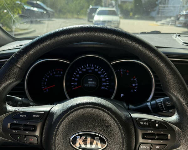 Черный Киа K5, объемом двигателя 2 л и пробегом 222 тыс. км за 9200 $, фото 17 на Automoto.ua
