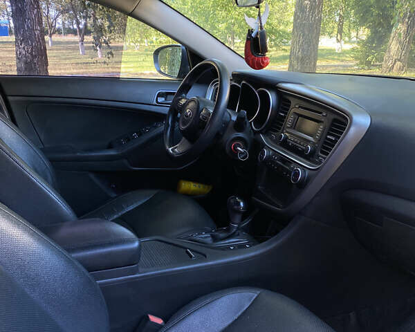 Чорний Кіа K5, об'ємом двигуна 2 л та пробігом 209 тис. км за 8200 $, фото 14 на Automoto.ua