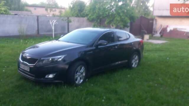 Черный Киа K5, объемом двигателя 2 л и пробегом 440 тыс. км за 8900 $, фото 19 на Automoto.ua