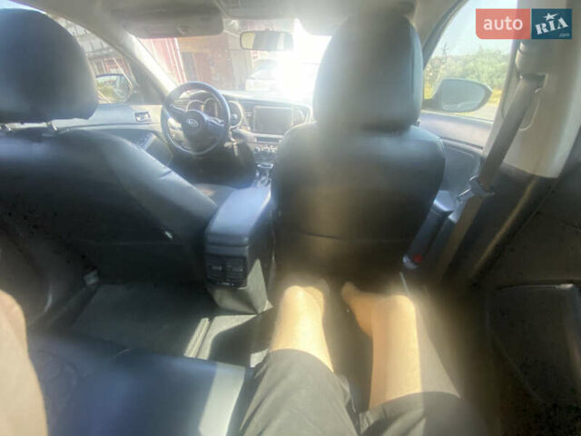 Чорний Кіа K5, об'ємом двигуна 2 л та пробігом 200 тис. км за 8000 $, фото 11 на Automoto.ua