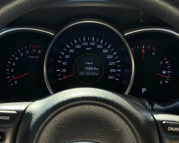 Черный Киа K5, объемом двигателя 2 л и пробегом 222 тыс. км за 9200 $, фото 16 на Automoto.ua