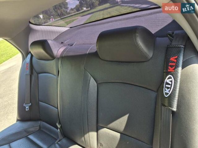 Черный Киа K5, объемом двигателя 2 л и пробегом 179 тыс. км за 9200 $, фото 11 на Automoto.ua