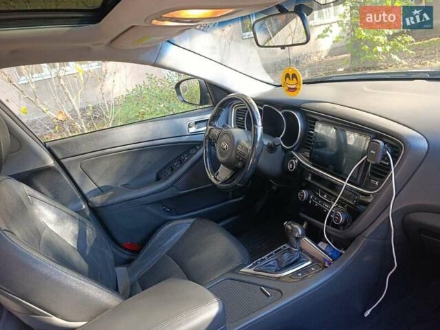 Черный Киа K5, объемом двигателя 2 л и пробегом 131 тыс. км за 12000 $, фото 15 на Automoto.ua