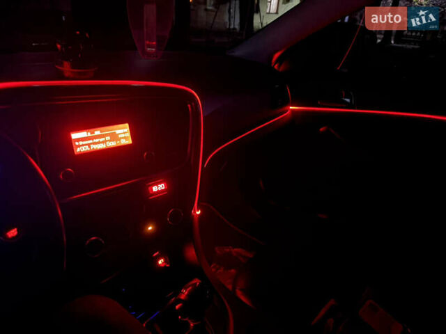 Чорний Кіа K5, об'ємом двигуна 2 л та пробігом 247 тис. км за 10800 $, фото 17 на Automoto.ua