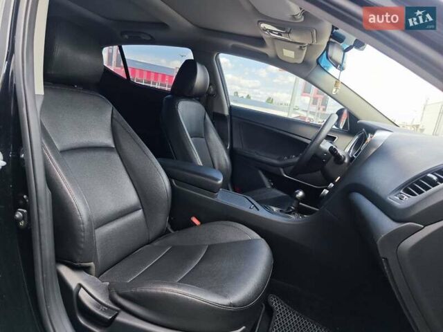 Черный Киа K5, объемом двигателя 2 л и пробегом 209 тыс. км за 11990 $, фото 11 на Automoto.ua